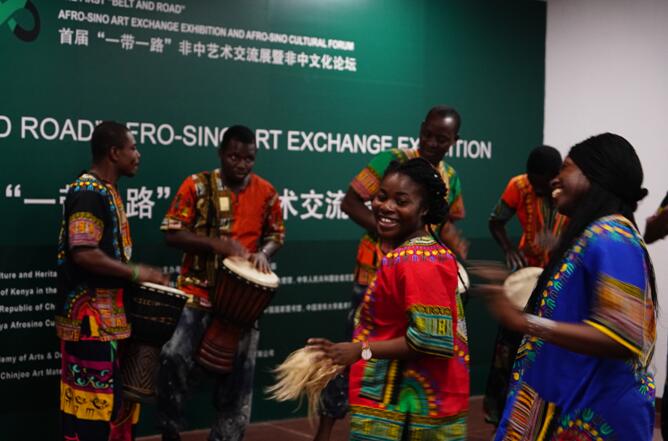 首届"一带一路"非中艺术交流展:缔结文化纽带 促进民心相通